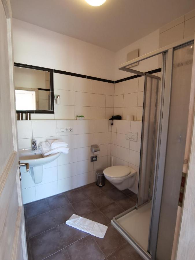 Weingut Amlinger&Sohn Apartment Neef Ngoại thất bức ảnh