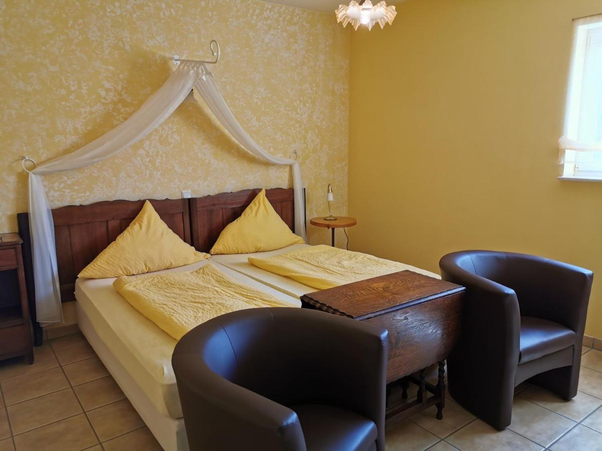 Weingut Amlinger&Sohn Apartment Neef Ngoại thất bức ảnh