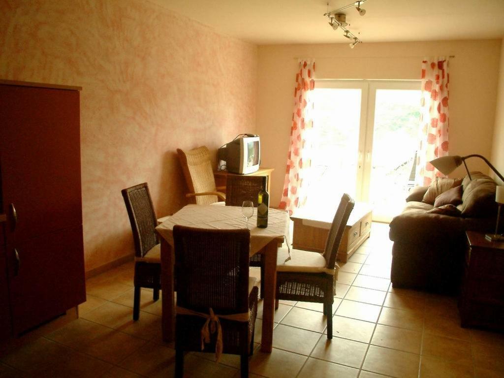 Weingut Amlinger&Sohn Apartment Neef Ngoại thất bức ảnh